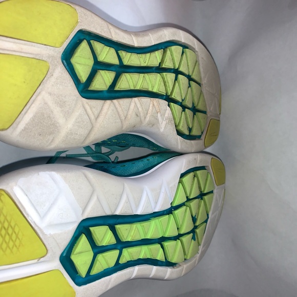 women’s nike running shoes - Picture 5 of 5